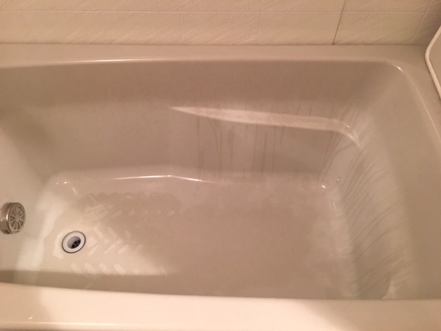 風呂釜パイプから白い汚れが出てきた 風呂釜洗浄pro お風呂清掃 お風呂そうじレスキュー隊