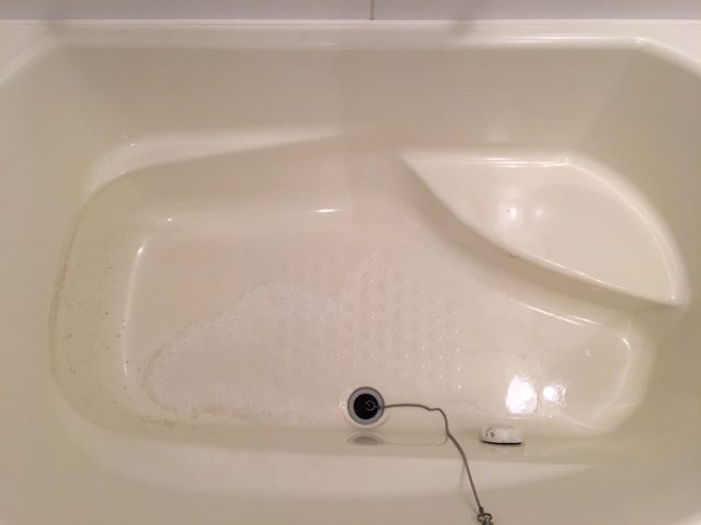 エコキュート 湯張りでお湯を入れると ドブのような臭いがする 風呂釜洗浄pro お風呂清掃 お風呂そうじレスキュー隊