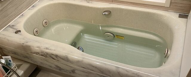 白い汚れの洗浄依頼 ジェットバス) + 追い焚き配管洗浄・・・・・・・・・・鎌倉市