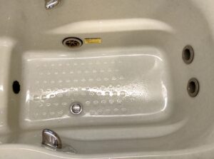 白い汚れの洗浄依頼 ジェットバス(トクラス製) + 追い焚き配管洗浄・・・・・・・・・・鎌倉市