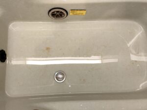 ジェットバスからの白い汚れの洗浄依頼・・・・・鎌倉市