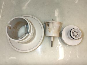 ジェットバスからの白い汚れの洗浄依頼・・・・・鎌倉市