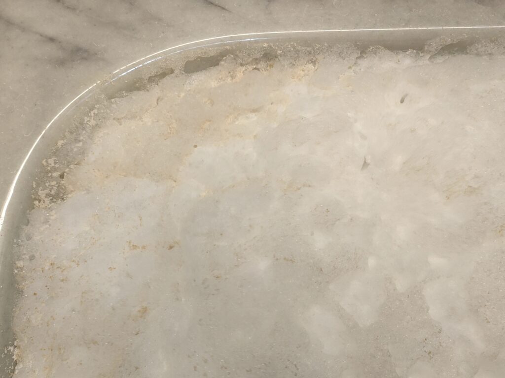 ジェットバスからの白い汚れの洗浄依頼・・・・・鎌倉市