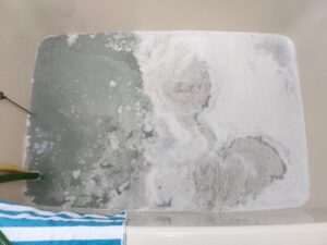 循環口から茶色い汚れが出てくる・・・バランス釜配管洗浄　　　杉並区