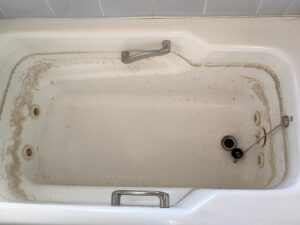 湯張りで汚れが出てくる　「追い焚き配管洗浄 ＋ ジェットバス配管洗浄」・・・・・西東京市