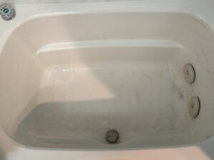 黒いカスのような汚れの改善依頼　ジェットバス配管洗浄 (TOTO㈱ブローバス)・・・・・渋谷区